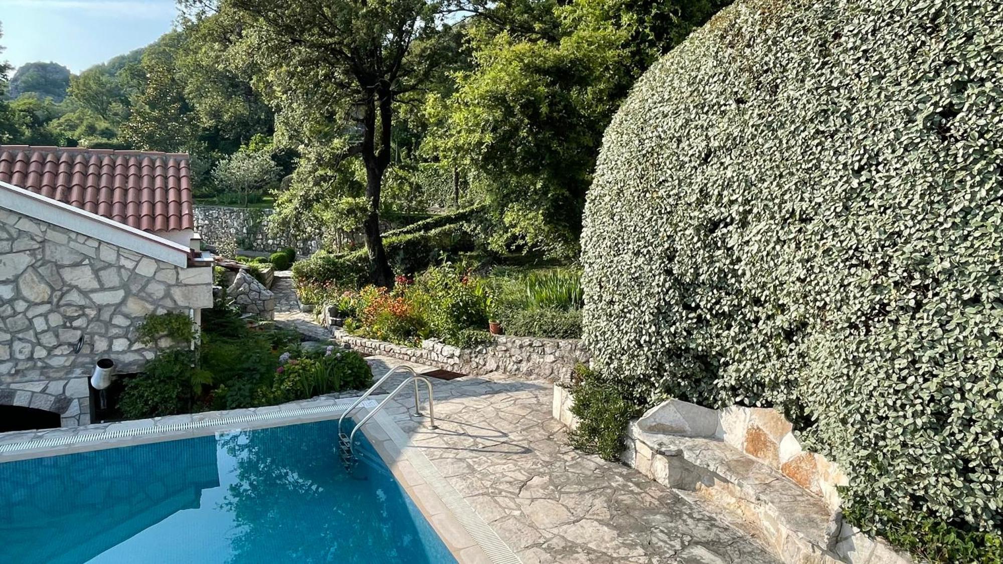 House In The Mountains Near Budva Exterior foto